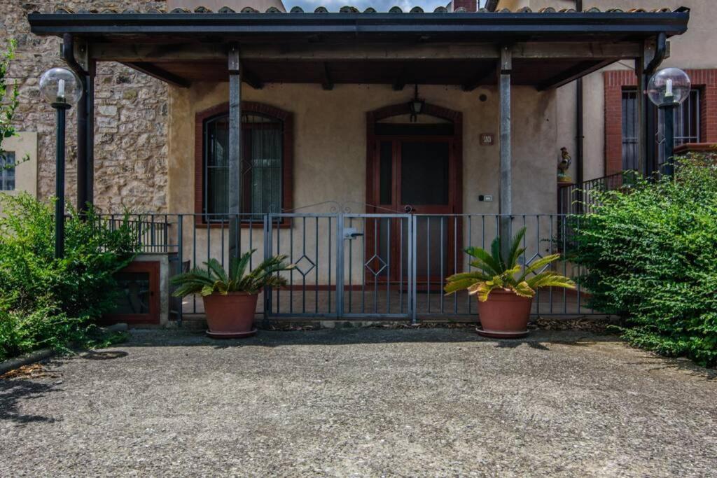 Una Finestra Sul Mare Rocca Imperiale Exterior foto