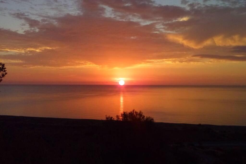 Una Finestra Sul Mare Rocca Imperiale Exterior foto